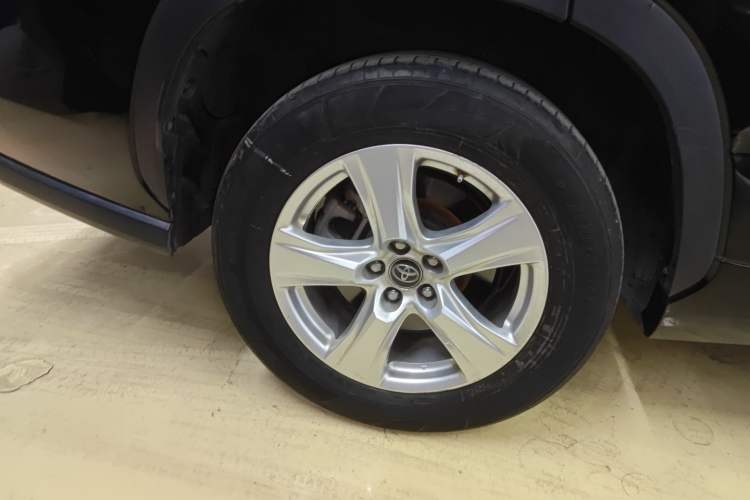 Used Toyota Highlander 2022 Dual-Engine 2.5L Two-Wheel Drive Elite Edition 7-Seater Exterior 8