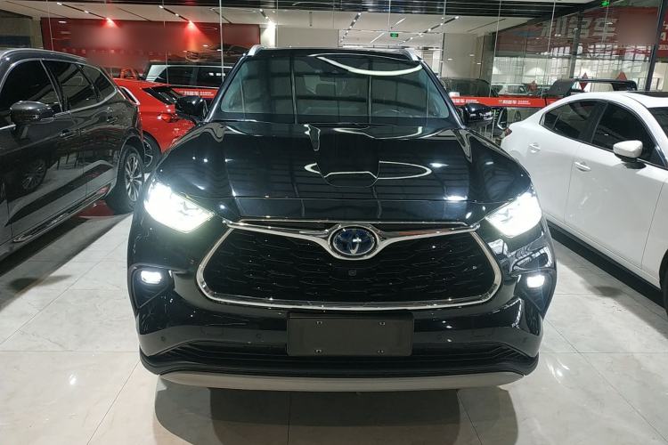 Used Toyota Highlander 2022 Dual-Engine 2.5L Four-Wheel Drive Supreme Edition 7-Seater Front