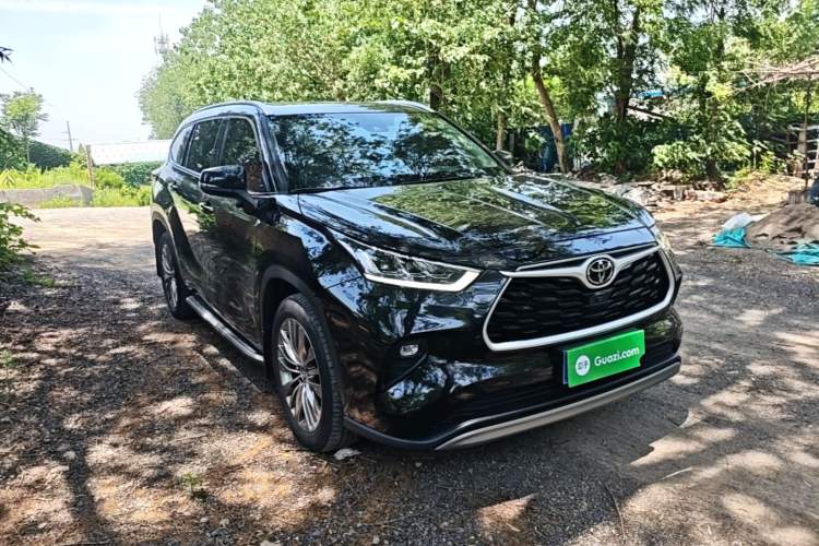Used Toyota Highlander 2022 380T 4x4 Luxury Edition 7 Seats Front Right 45 Deg