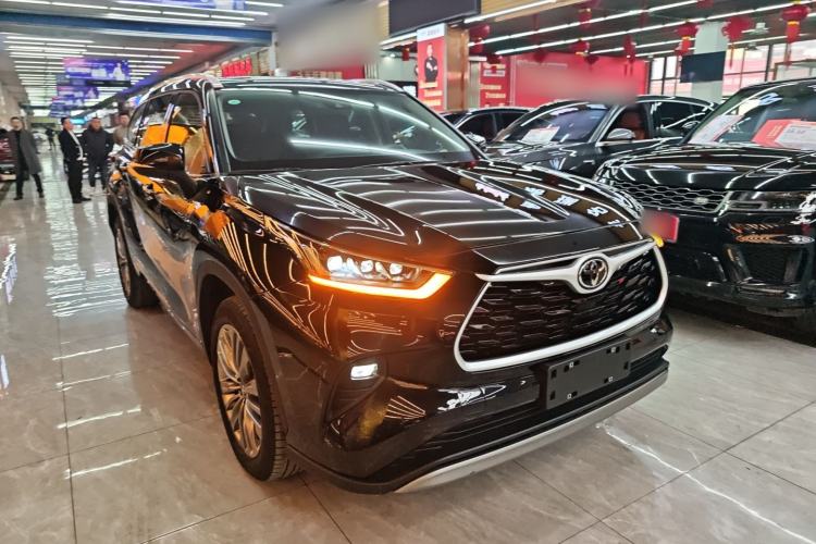 Used Toyota Highlander 2022 380T 4x4 Luxury Edition 7 Seats Front Right 45 Deg