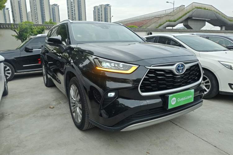 Used Toyota Highlander 2022 Dual-Engine 2.5L Four-Wheel Drive Prestige Version 7 Seats Front Right 45 Deg