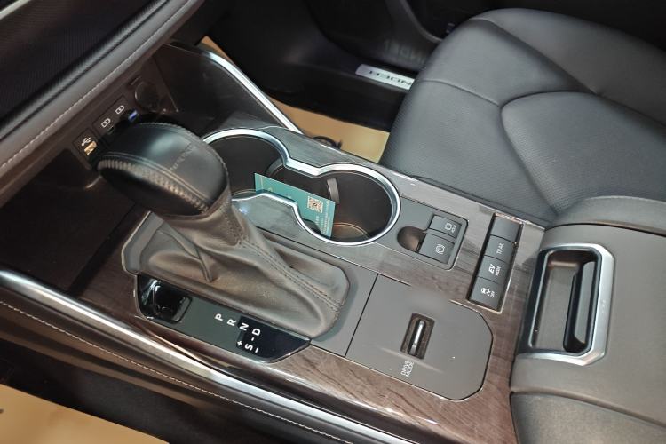 Used Toyota Highlander 2022 Dual-Engine 2.5L Four-Wheel Drive Supreme Edition 7-Seater Gear Lever