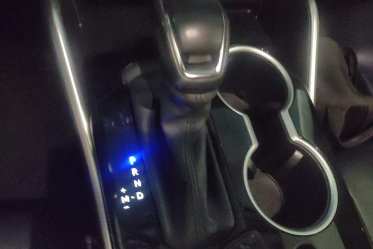 Used Toyota Highlander 2022 380T Four-Wheel Drive Prestige Edition 7-Seater Gear Lever