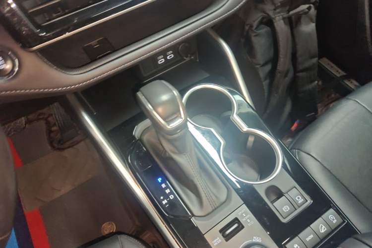 Used Toyota Highlander 2022 380T 4x4 Luxury Edition 7 Seats Gear Lever