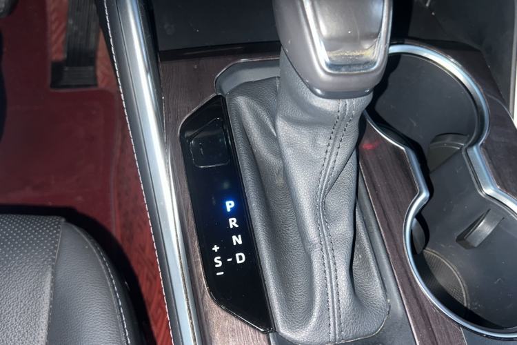 Used Toyota Highlander 2022 Dual-Engine 2.5L Four-Wheel Drive Supreme Edition 7-Seater Gear Lever