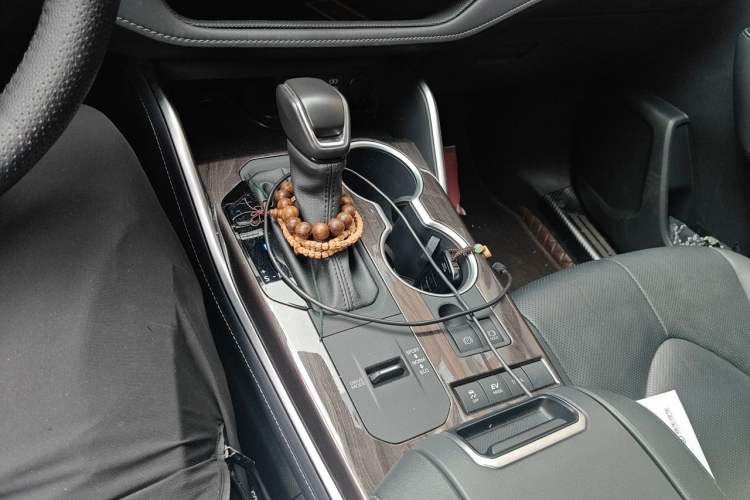 Used Toyota Highlander 2022 Dual-Engine 2.5L Four-Wheel Drive Supreme Edition 7-Seater Gear Lever