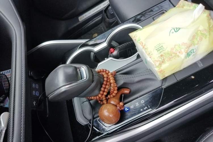 Used Toyota Highlander 2022 Dual-Engine 2.5L Two-Wheel Drive Prestige Edition 7-Seater Gear Lever