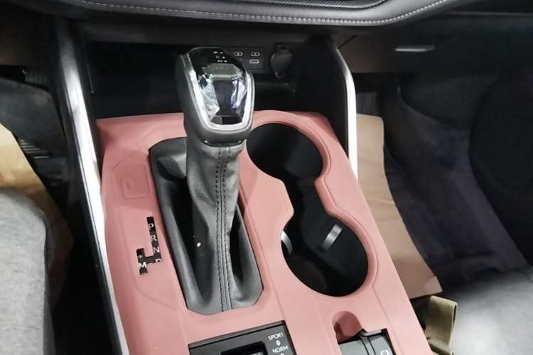 Used Toyota Highlander 2022 380T Four-Wheel Drive Prestige Edition 7-Seater Gear Lever