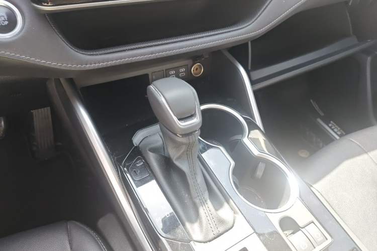 Used Toyota Highlander 2022 380T 4x4 Luxury Edition 7 Seats Gear Lever