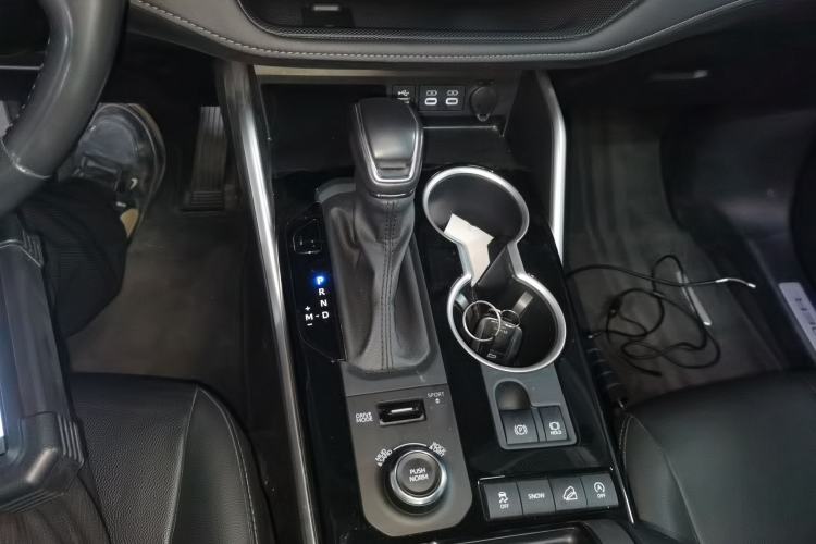 Used Toyota Highlander 2022 380T Four-Wheel Drive Prestige Edition 7-Seater Gear Lever