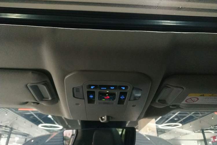 Used Toyota Highlander 2022 Dual-Engine 2.5L Four-Wheel Drive Supreme Edition 7-Seater Headliner