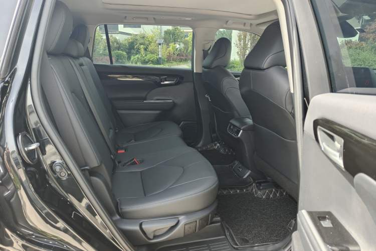 Used Toyota Highlander 2022 380T 4x4 Luxury Edition 7 Seats Headliner