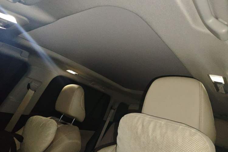 Used Toyota Highlander 2022 Dual-Engine 2.5L Four-Wheel Drive Supreme Edition 7-Seater Headliner