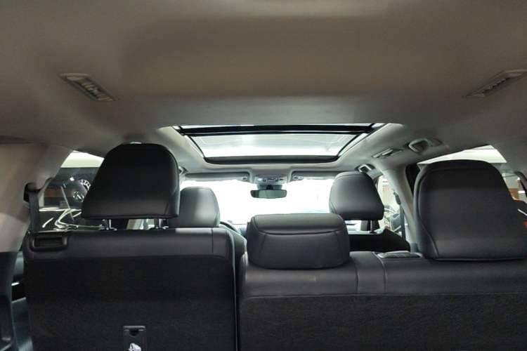 Used Toyota Highlander 2022 Dual-Engine 2.5L Four-Wheel Drive Prestige Version 7 Seats Headliner
