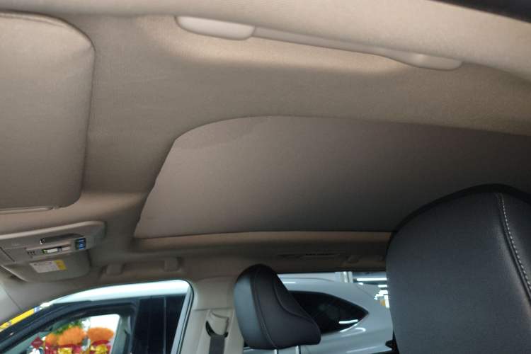 Used Toyota Highlander 2022 Dual-Engine 2.5L Two-Wheel Drive Prestige Edition 7-Seater Headliner