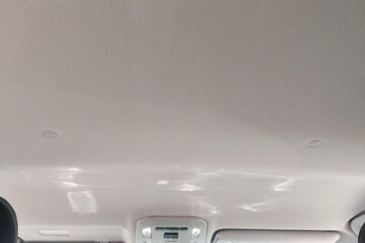 Used Toyota Highlander 2022 Dual-Engine 2.5L 4x4 Elite Edition 7-Seater Headliner