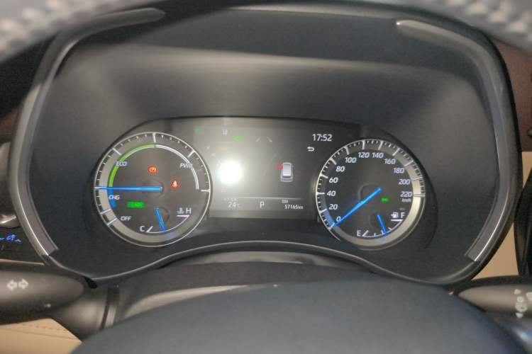 Used Toyota Highlander 2022 Dual-Engine 2.5L Four-Wheel Drive Prestige Version 7 Seats Instrument Cluster