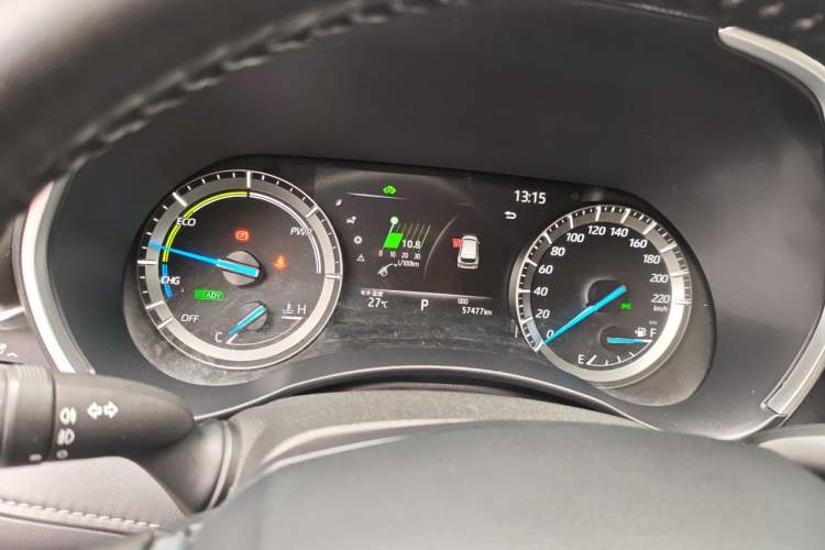 Used Toyota Highlander 2022 Dual-Engine 2.5L 4x4 Elite Edition 7-Seater Instrument Cluster