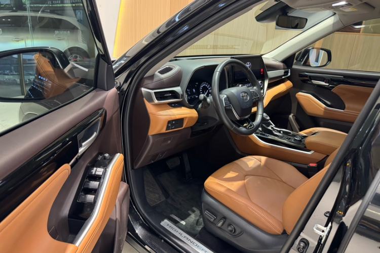 Used Toyota Highlander 2022 380T Four-Wheel Drive Prestige Edition 7-Seater Interior 1