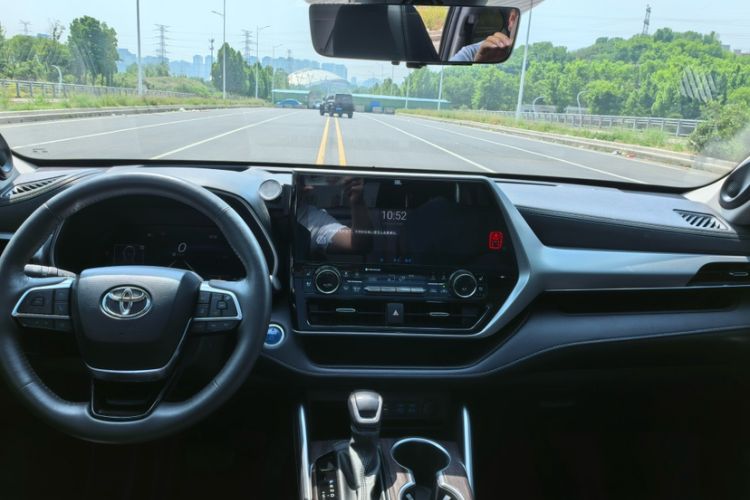 Used Toyota Highlander 2022 Dual-Engine 2.5L Four-Wheel Drive Supreme Edition 7-Seater Interior 1