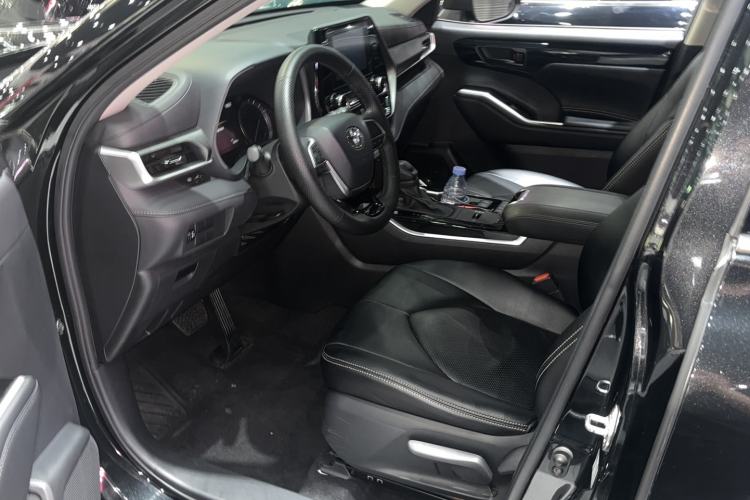 Used Toyota Highlander 2022 Dual-Engine 2.5L Two-Wheel Drive Elite Edition 5 Seats Interior 1