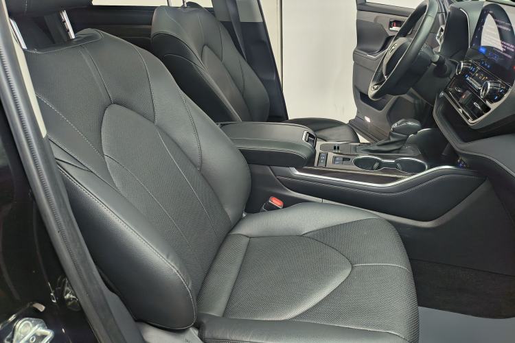 Used Toyota Highlander 2022 Dual-Engine 2.5L Four-Wheel Drive Supreme Edition 7-Seater Interior 11