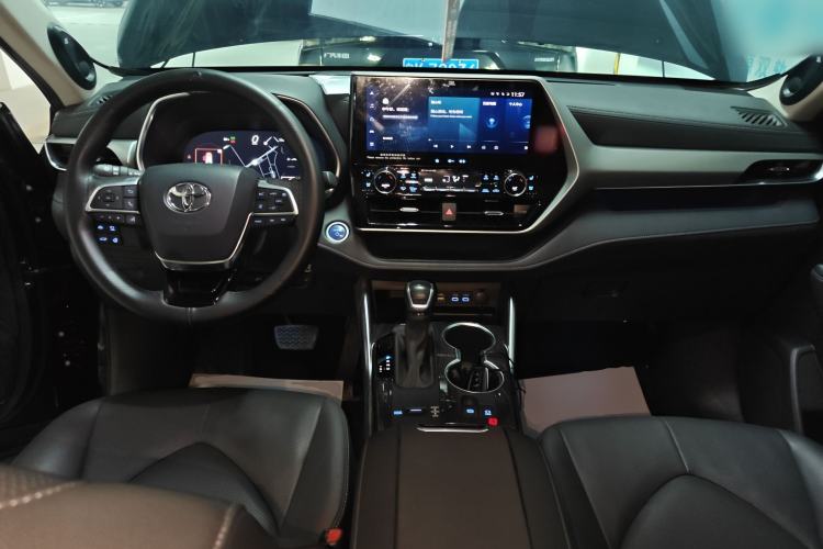 Used Toyota Highlander 2022 Dual-Engine 2.5L Four-Wheel Drive Supreme Edition 7-Seater Interior 2