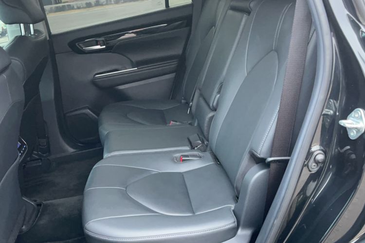 Used Toyota Highlander 2022 Dual-Engine 2.5L Four-Wheel Drive Prestige Version 7 Seats Interior 2
