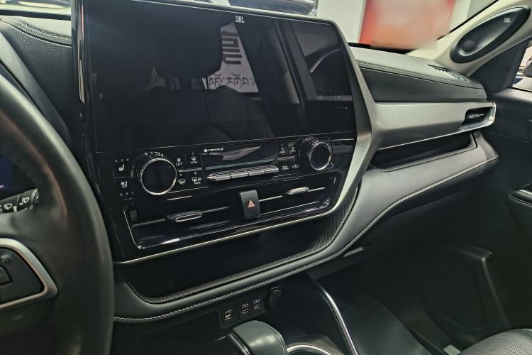 Used Toyota Highlander 2022 Dual-Engine 2.5L Four-Wheel Drive Supreme Edition 7-Seater Interior 3
