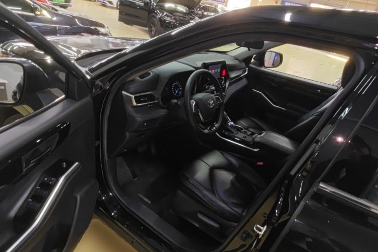 Used Toyota Highlander 2022 Dual-Engine 2.5L Two-Wheel Drive Elite Edition 7-Seater Interior 3