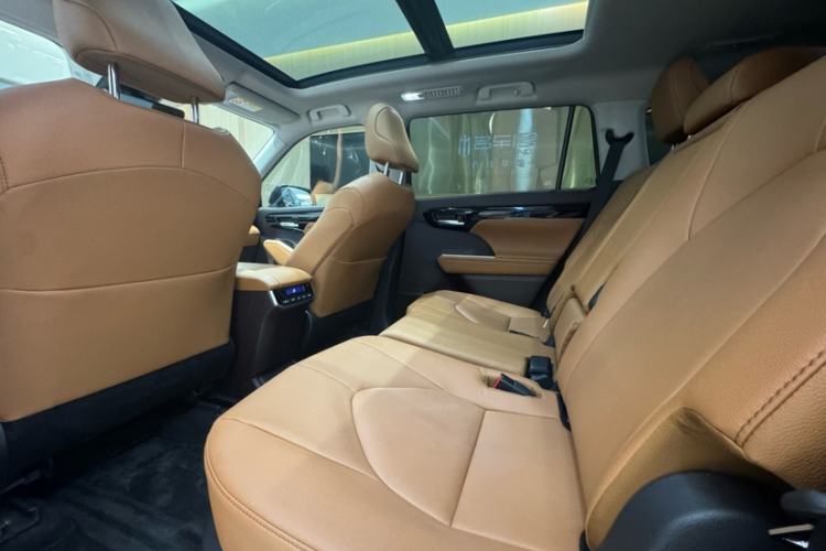 Used Toyota Highlander 2022 380T Four-Wheel Drive Prestige Edition 7-Seater Interior 4