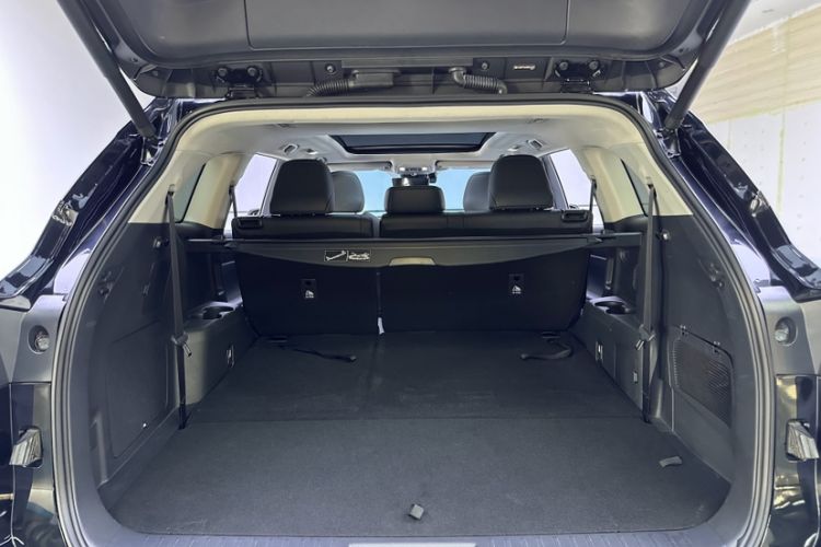 Used Toyota Highlander 2022 Dual-Engine 2.5L Four-Wheel Drive Supreme Edition 7-Seater Interior 4