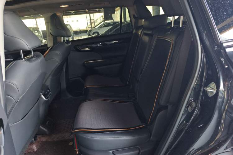 Used Toyota Highlander 2022 380T Four-Wheel Drive Prestige Edition 7-Seater Interior 4