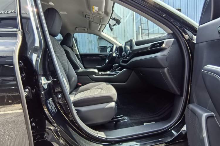 Used Toyota Highlander 2022 Dual-Engine 2.5L Two-Wheel Drive Elite Edition 5 Seats Interior 5