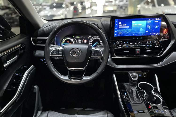 Used Toyota Highlander 2022 Dual-Engine 2.5L Four-Wheel Drive Prestige Version 7 Seats Interior 6