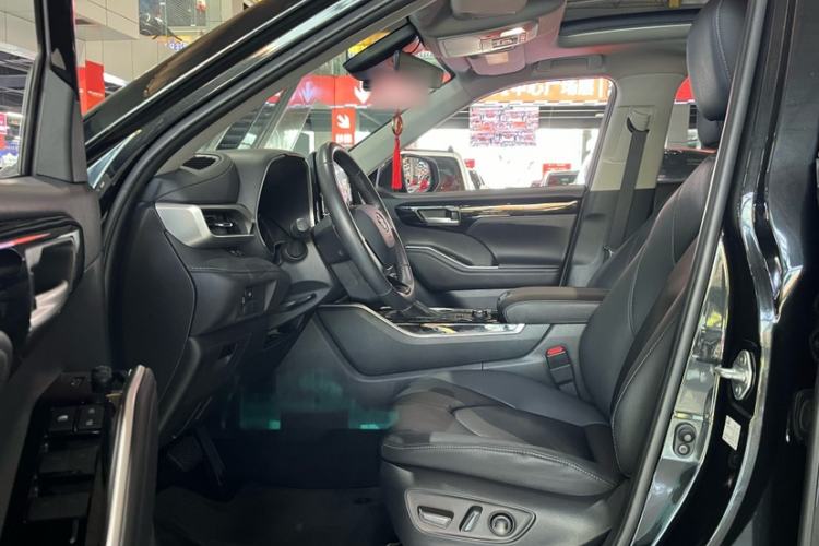 Used Toyota Highlander 2022 380T 4x4 Luxury Edition 7 Seats Interior 6
