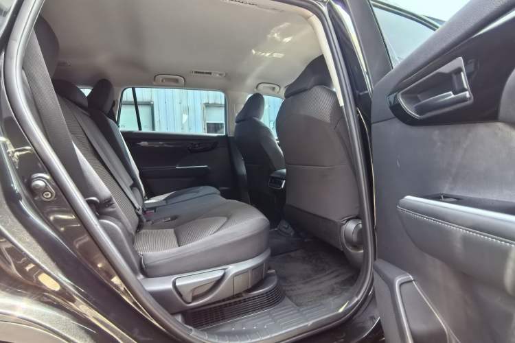 Used Toyota Highlander 2022 Dual-Engine 2.5L Two-Wheel Drive Elite Edition 5 Seats Interior 6