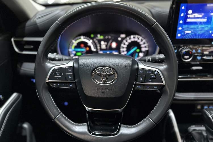 Used Toyota Highlander 2022 Dual-Engine 2.5L Four-Wheel Drive Prestige Version 7 Seats Interior 7
