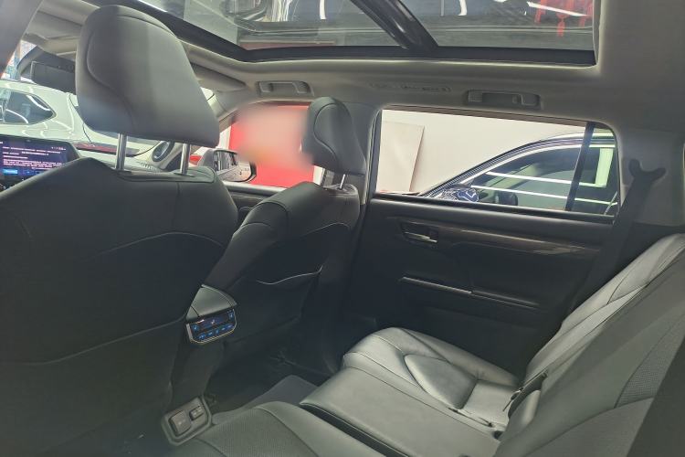 Used Toyota Highlander 2022 Dual-Engine 2.5L Four-Wheel Drive Supreme Edition 7-Seater Interior 8