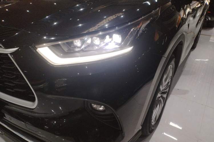 Used Toyota Highlander 2022 Dual-Engine 2.5L Four-Wheel Drive Prestige Version 7 Seats Left Front Headlight