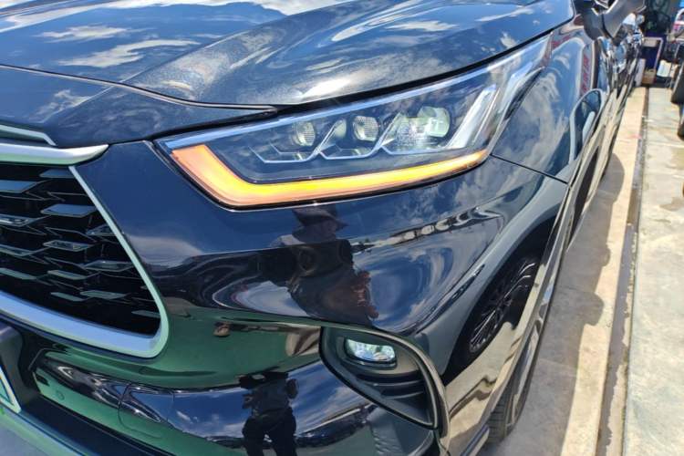 Used Toyota Highlander 2022 Dual-Engine 2.5L Four-Wheel Drive Prestige Version 7 Seats Left Front Headlight