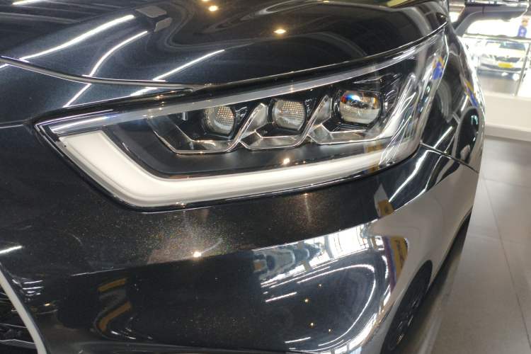 Used Toyota Highlander 2022 Dual-Engine 2.5L Two-Wheel Drive Prestige Edition 7-Seater Left Front Headlight