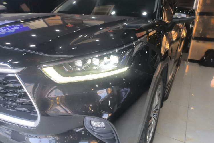 Used Toyota Highlander 2022 Dual-Engine 2.5L Four-Wheel Drive Prestige Version 7 Seats Left Front Headlight