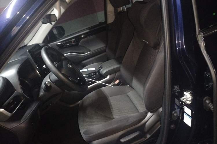 Used Toyota Highlander 2022 Dual-Engine 2.5L Two-Wheel Drive Elite Edition 7-Seater Left Front Seat