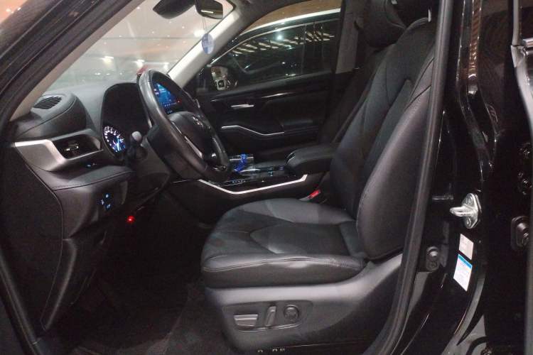 Used Toyota Highlander 2022 Dual-Engine 2.5L Four-Wheel Drive Prestige Version 7 Seats Left Front Seat