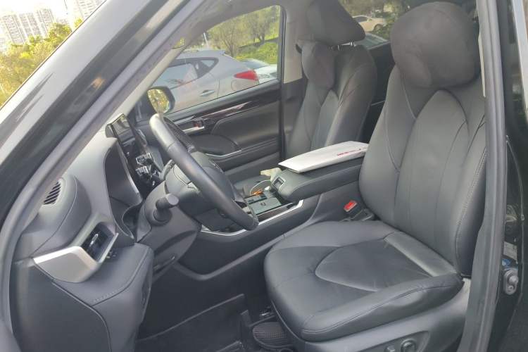 Used Toyota Highlander 2022 Dual-Engine 2.5L Four-Wheel Drive Prestige Version 7 Seats Left Front Seat
