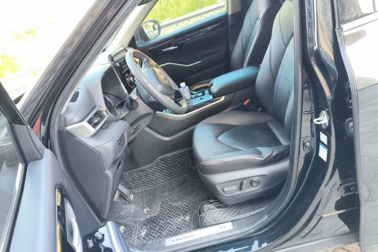Used Toyota Highlander 2022 Dual-Engine 2.5L Four-Wheel Drive Prestige Version 7 Seats Left Front Seat