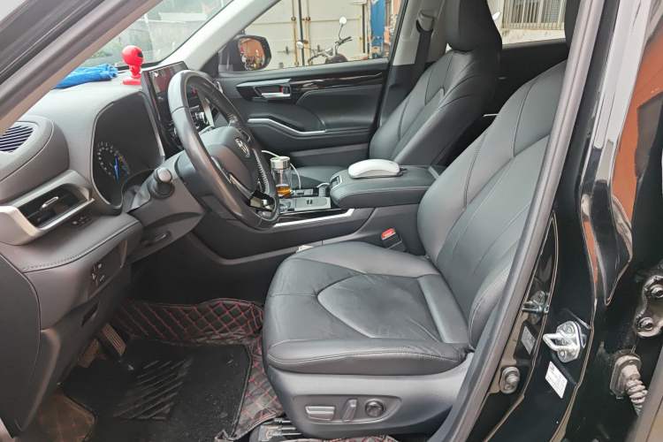 Used Toyota Highlander 2022 Dual-Engine 2.5L Four-Wheel Drive Prestige Version 7 Seats Left Front Seat