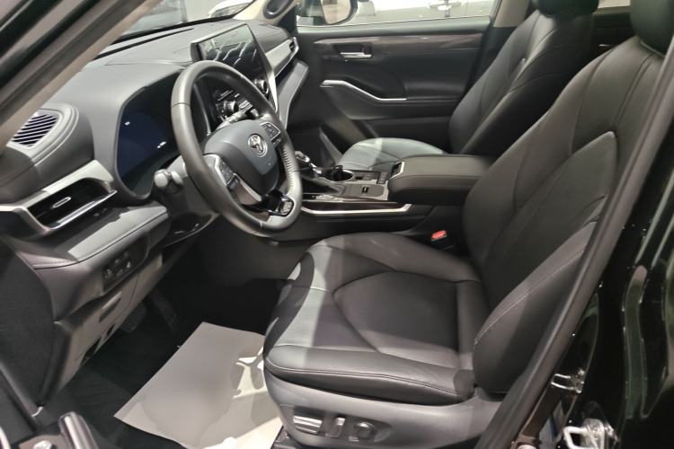 Used Toyota Highlander 2022 Dual-Engine 2.5L Four-Wheel Drive Prestige Version 7 Seats Left Front Seat