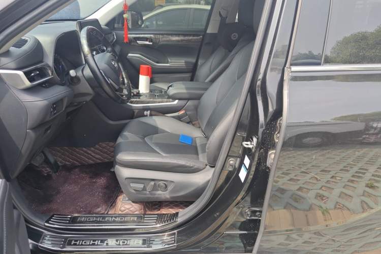 Used Toyota Highlander 2022 Dual-Engine 2.5L Four-Wheel Drive Prestige Version 7 Seats Left Front Seat